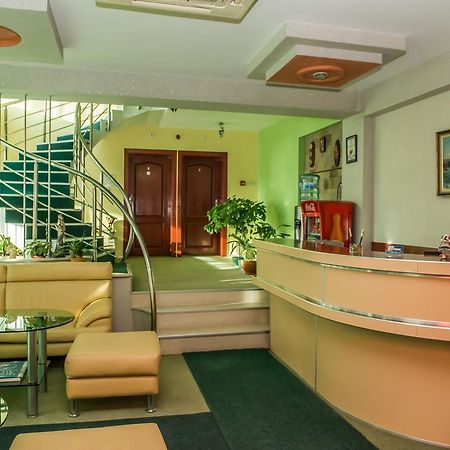 Hotel Kapri Jambol Kültér fotó